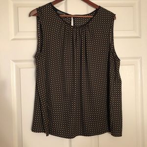 Black with brown polka dots shell